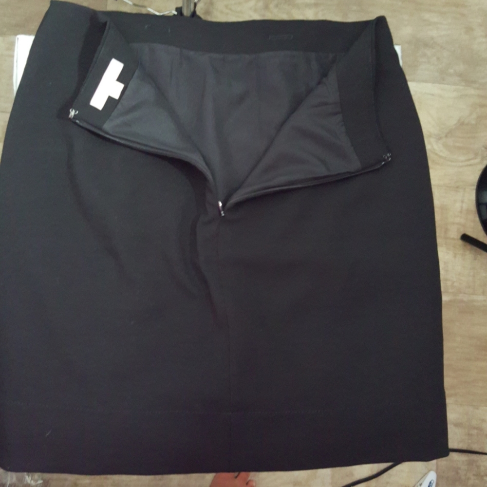 NWOT LOFT black double button skirt size 2 - Picture 2 of 4